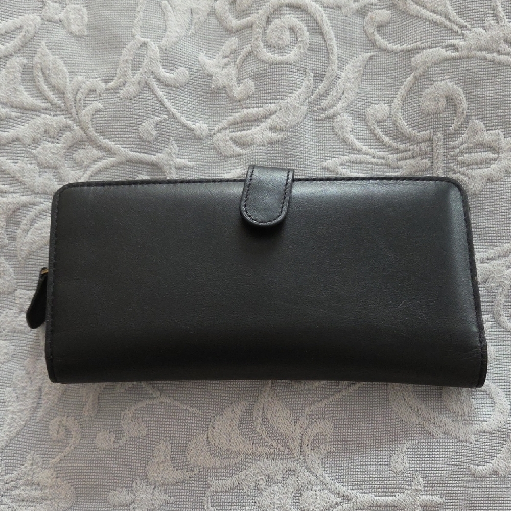 Coach Black Leather Zip Wallet with Gold Logo - Picture 2 of 7